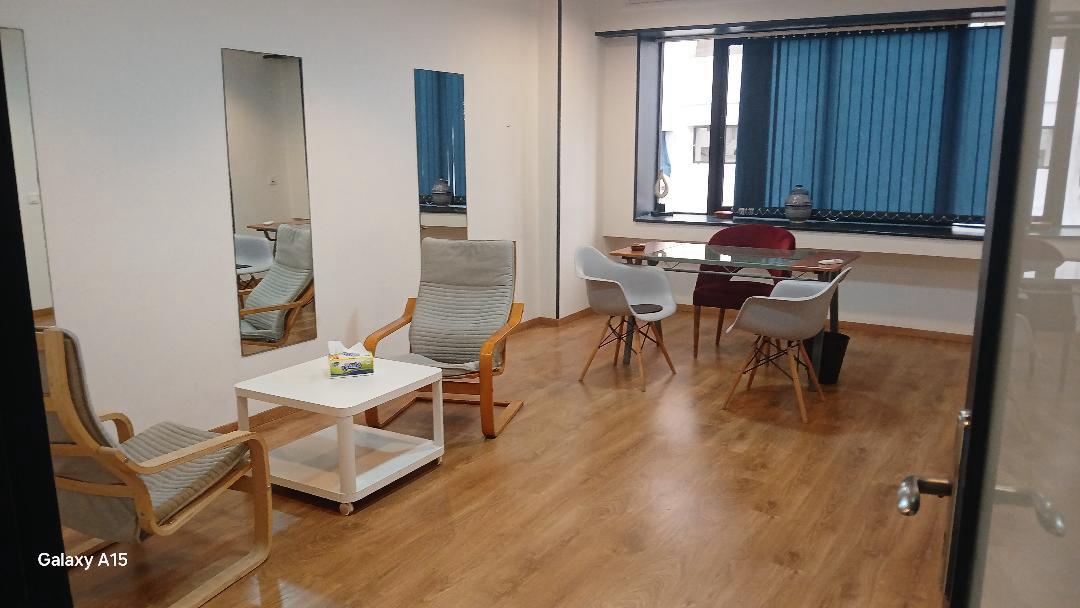 Cabine Metal vue 2 - location espace professionnel sante et bien-etre Casablanca